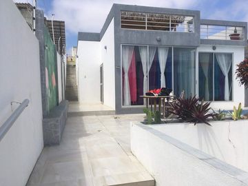 Se Vende Casa Cerca del Mar en Ballenita