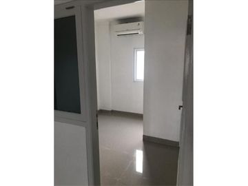 Ruko Ramai pengunjung Di galuh mas Karawang barat