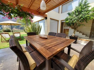 CASA EN VENTA, VALLE DE BRAVO