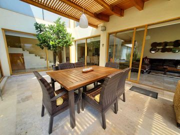 CASA EN VENTA, VALLE DE BRAVO