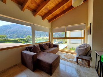 CASA EN VENTA, VALLE DE BRAVO