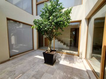 CASA EN VENTA, VALLE DE BRAVO