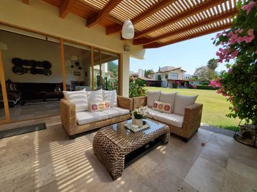 CASA EN VENTA, VALLE DE BRAVO