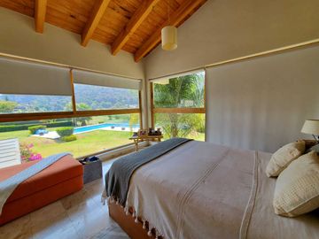 CASA EN VENTA, VALLE DE BRAVO