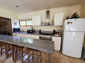 CASA EN VENTA, VALLE DE BRAVO