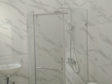 Di jual rumah baru jalan wisma permai tengah, surabaya