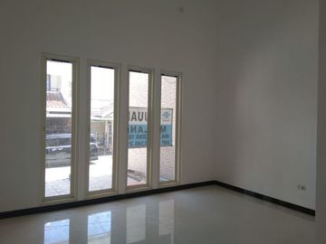 Di jual rumah baru jalan wisma permai tengah, surabaya