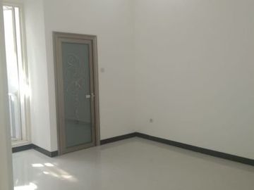Di jual rumah baru jalan wisma permai tengah, surabaya