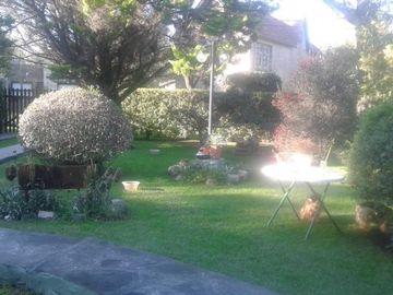 HERMOSA CASA EN VENTA EN LA RESERVA FORESTAL DE ATLANTIDA, CHIPRE 900 -SANTA CLARA DEL MAR-