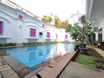 Single House di Pejaten dg Privat Pool Desain Klasik, Furnished HSE-A0541