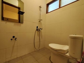 Single House di Pejaten dg Privat Pool Desain Klasik, Furnished HSE-A0541