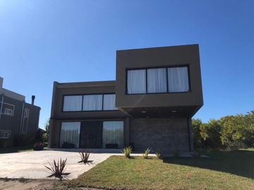 Casa Quinta 6 Ambientes En Venta - Costa Esmeralda, Pinamar