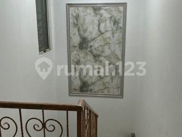 Disewakan Rumah di Pik Florence 1 Jakarta Utara