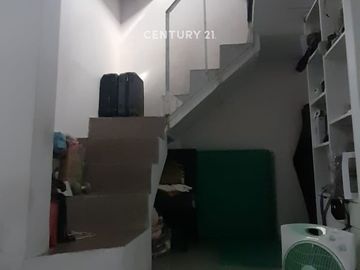 Rumah 3 Lantai Di Griya Prima Alam Asri Cimanggung Bandung