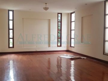 Casas Venta JR. 13 - LA MOLINA