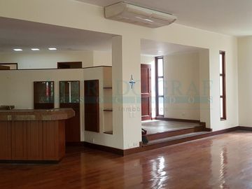 Casas Venta JR. 13 - LA MOLINA