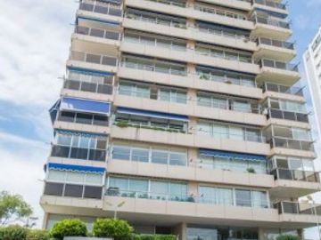 Dpto 3 Amb con Dependecia y Cochera en Playa Mansa - Punta del Este