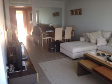 Dpto 3 Amb con Dependecia y Cochera en Playa Mansa - Punta del Este
