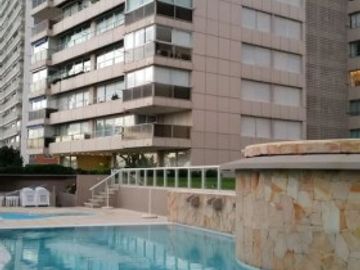 Dpto 3 Amb con Dependecia y Cochera en Playa Mansa - Punta del Este