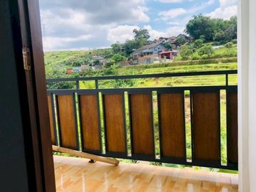 RUMAH 2 LANTAI DI UJUNGBERUNG BANDUNG
