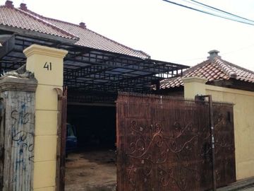 DIJUAL RUMAH + RUMAH KOST 19 KAMAR DEKAT DENGAN KAMPUS BINUS KBN JRK