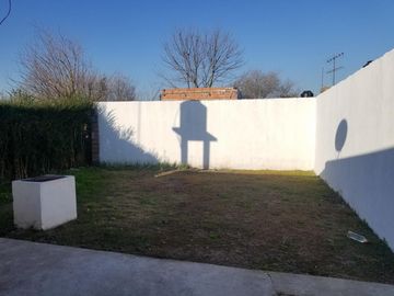 Casa 4 Amb. en Venta, La Reja, Moreno