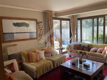 Casa en Venta en MATIAS COUSIÑO Y BURDEOS SUR