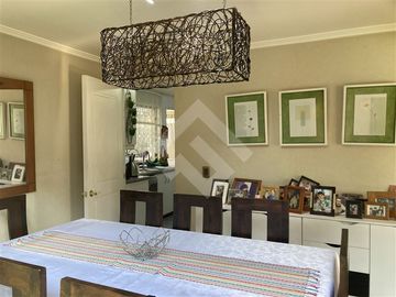 Casa en Venta en MATIAS COUSIÑO Y BURDEOS SUR
