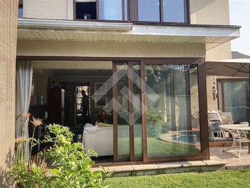 Casa en Venta en MATIAS COUSIÑO Y BURDEOS SUR