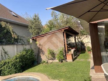 Casa en Venta en MATIAS COUSIÑO Y BURDEOS SUR