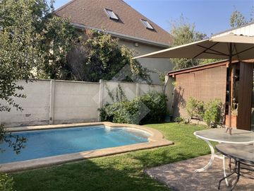 Casa en Venta en MATIAS COUSIÑO Y BURDEOS SUR
