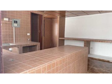 SE VENDE CASA EN LAS CUMBRES