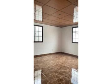 SE VENDE CASA EN LAS CUMBRES