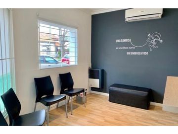 CHALET 4 AMB CON GARAGE - ZONA MATERNO INFANTIL