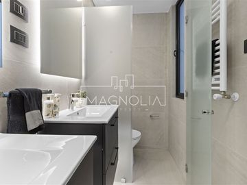 Departamento en venta de 4 dorm. en Lo Barnechea