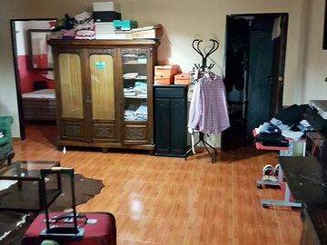 Casa de 5 dormitorios - con pileta - Quincho - Cava para vinos - Funes