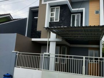 Rumah Villa Custom Privat Pool View Gunung Arjuna di Malang Dekar Batu