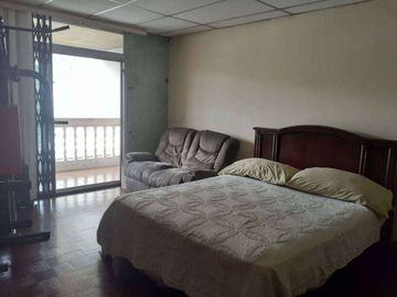 Venta casa de 3 dormitorios en Urdesa Norte