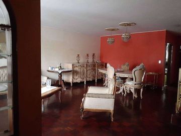 Venta casa de 3 dormitorios en Urdesa Norte