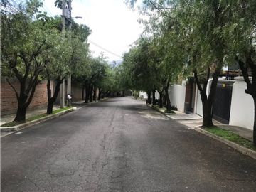 VENDO RESIDENCIA CUMBAYA SECTOR UNIVERSIDAD SAN FRANCISCO EL PASEO