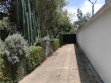 VENDO RESIDENCIA CUMBAYA SECTOR UNIVERSIDAD SAN FRANCISCO EL PASEO