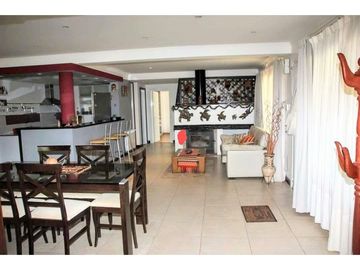Chalet 5 ambientes con parque. Zona Bosque de Peralta Ramos