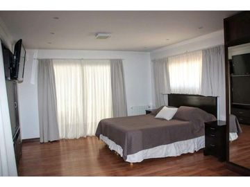 Chalet 5 ambientes con parque. Zona Bosque de Peralta Ramos