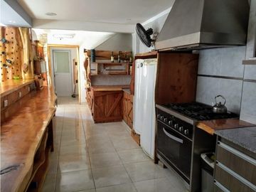Chalet 5 ambientes con parque. Zona Bosque de Peralta Ramos