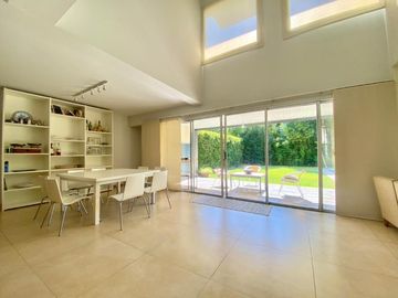 Casa en venta en Parque Leloir
