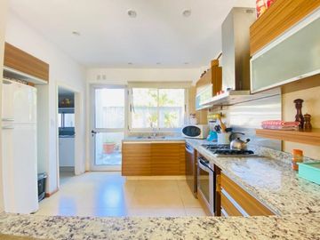 Casa en venta en Parque Leloir