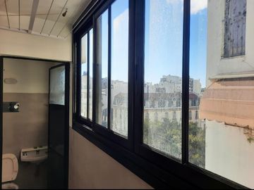 Av. Alvear al 1600 - Recoleta // VENTA con renta: 3 ambientes con dependencia