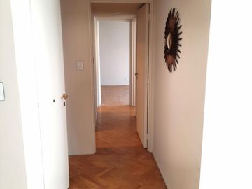 Av. Alvear al 1600 - Recoleta // VENTA con renta: 3 ambientes con dependencia