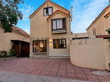 Se Vende Casa Huechuraba Condominio, Santa Inés