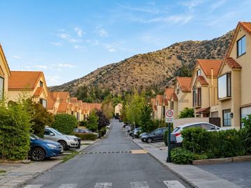 Se Vende Casa Huechuraba Condominio, Santa Inés